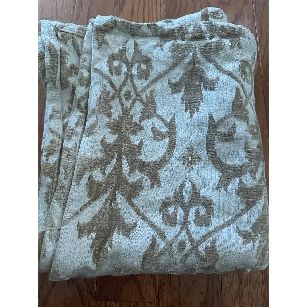 ABC Carpet hone Throw blanket damask jacquard tan Beige Gray antique style42x52”